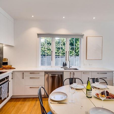 Gem On Gillean - Havelock North Holiday Home Экстерьер фото