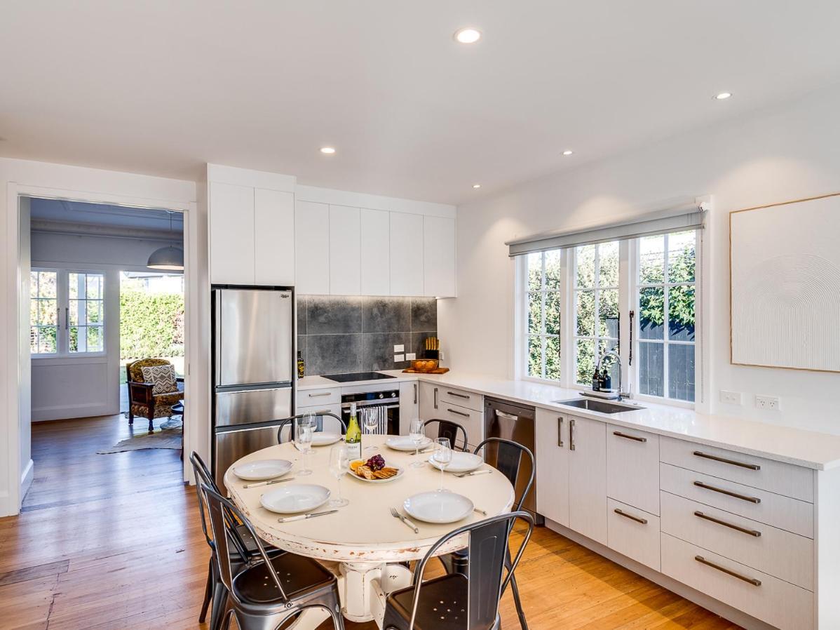 Gem On Gillean - Havelock North Holiday Home Экстерьер фото