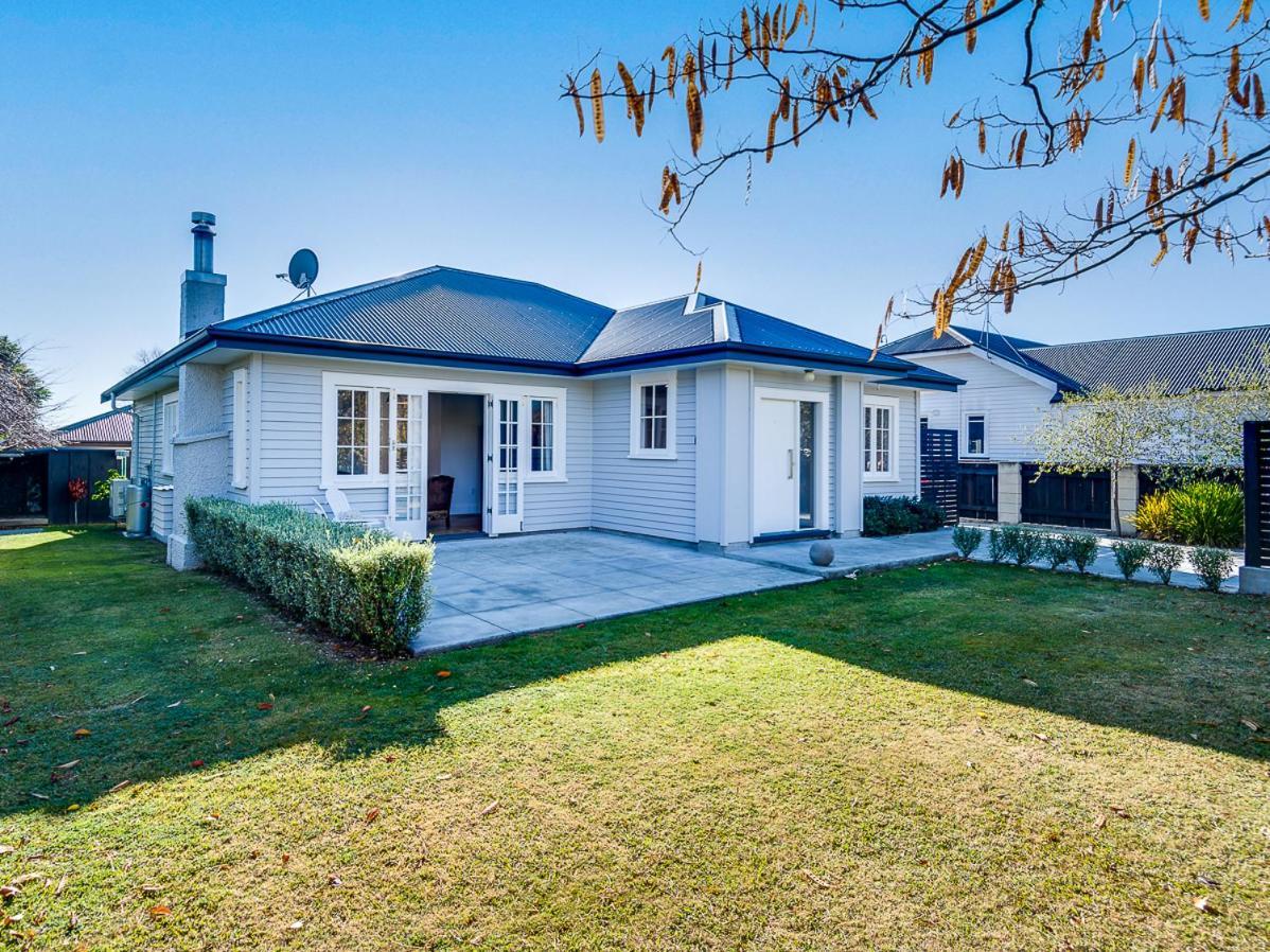 Gem On Gillean - Havelock North Holiday Home Экстерьер фото