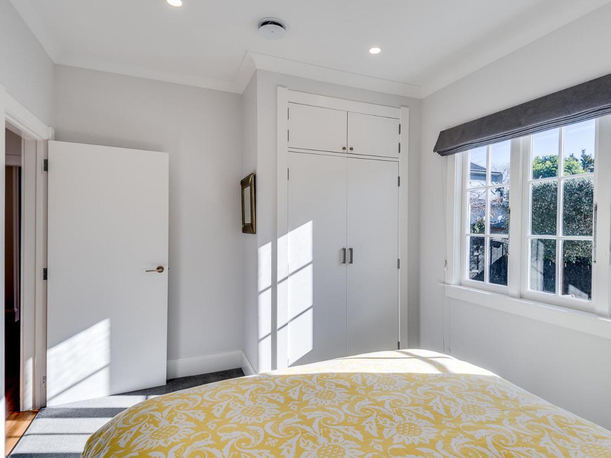 Gem On Gillean - Havelock North Holiday Home Экстерьер фото